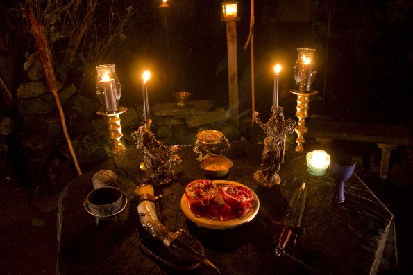 Samhain-Altar-3-Quarters